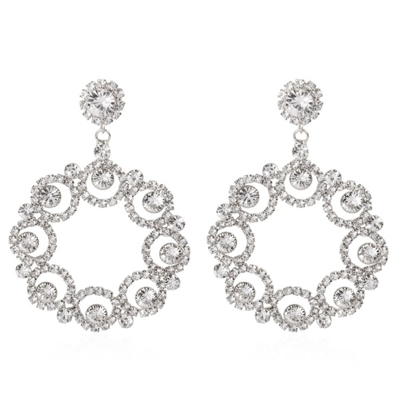 Jewelry - Vintage Hollow Pierced Earrings